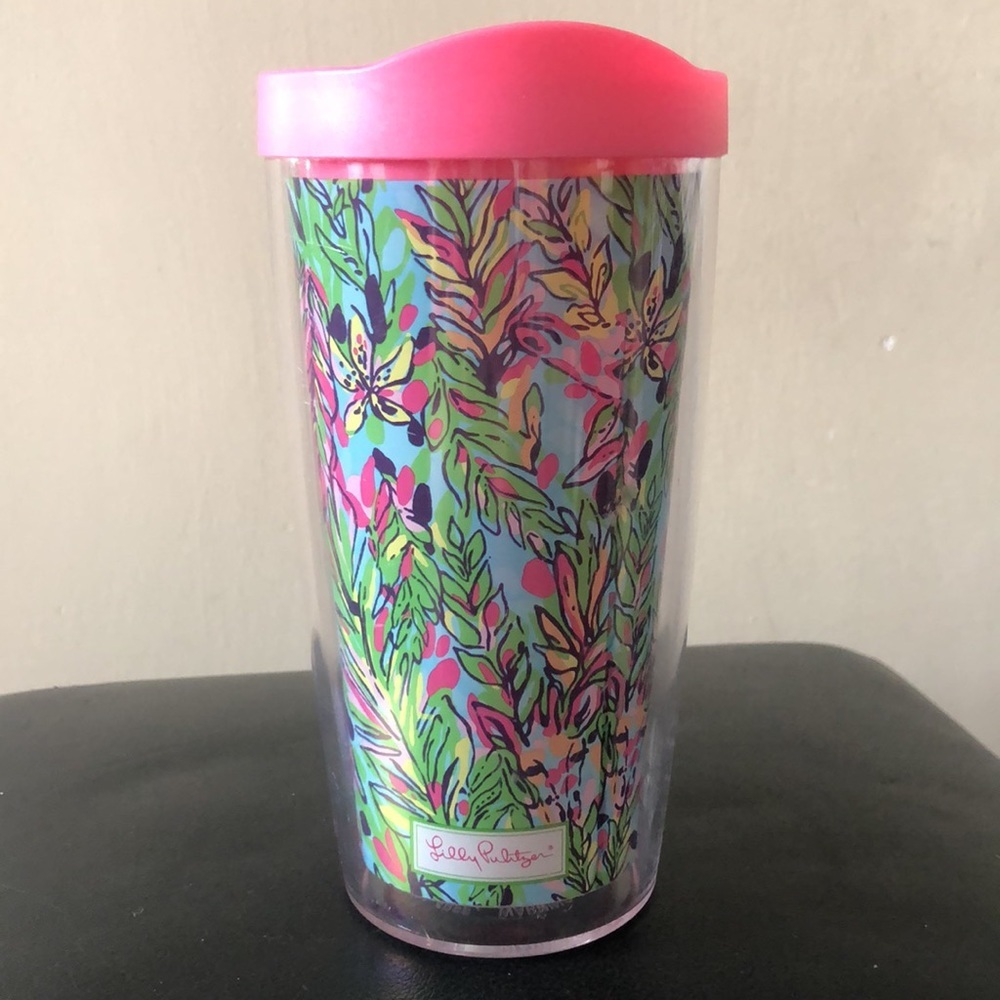 Lilly Pulitzer Pink Blue Green Floral Leaves Plastic Travel Tumbler